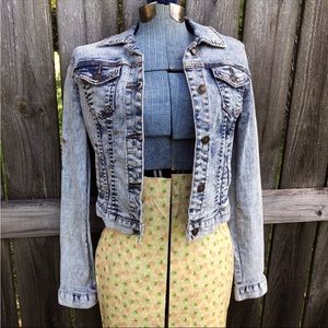 Forever 21 Fitted Cropped Jean Jacket